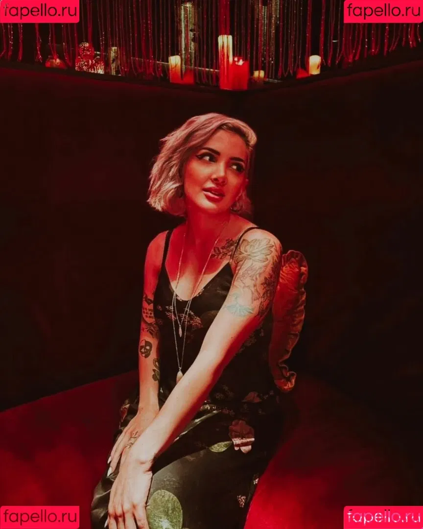 Addie Nicole Amick / Halocene / addienicoleamick Onlyfans Photo Gallery 