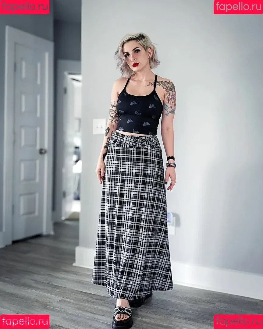 Addie Nicole Amick / Halocene / addienicoleamick Onlyfans Photo Gallery 
