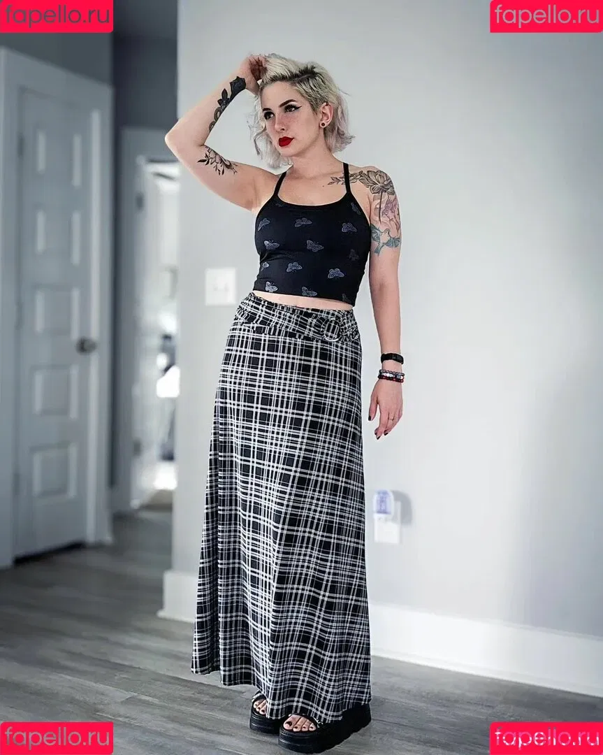Addie Nicole Amick / Halocene / addienicoleamick Onlyfans Photo Gallery 