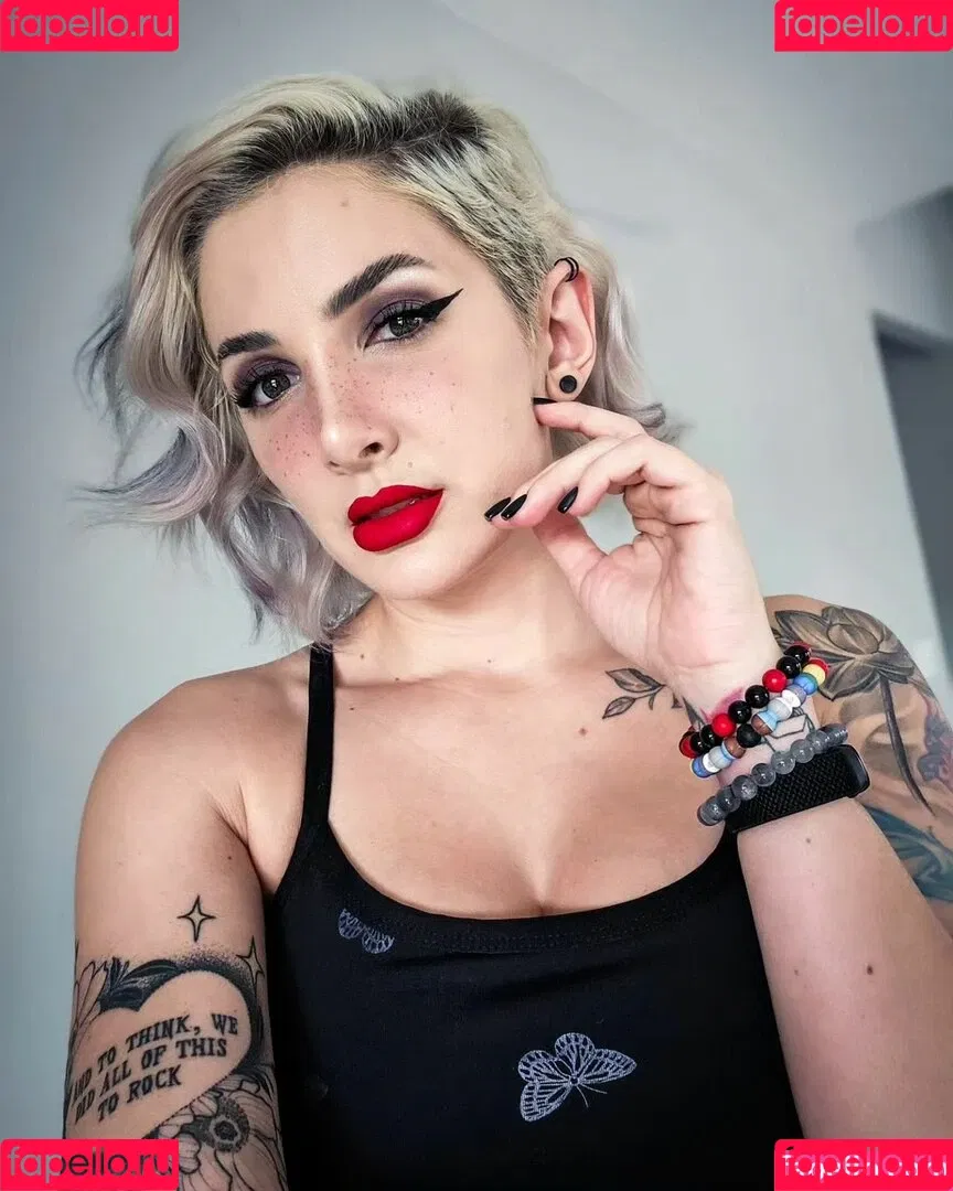 Addie Nicole Amick / Halocene / addienicoleamick Onlyfans Photo Gallery 