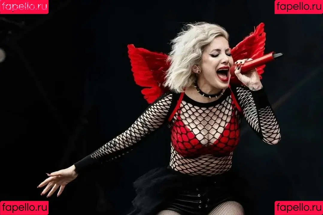 Addie Nicole Amick / Halocene / addienicoleamick Onlyfans Photo Gallery 
