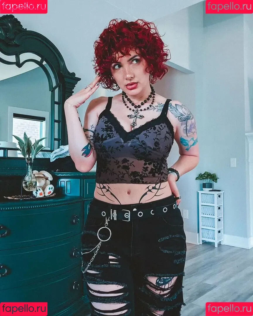 Addie Nicole Amick / Halocene / addienicoleamick Onlyfans Photo Gallery 