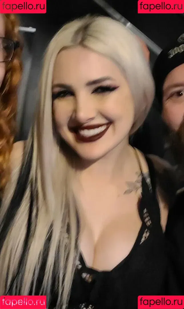 Addie Nicole Amick / Halocene / addienicoleamick Onlyfans Photo Gallery 