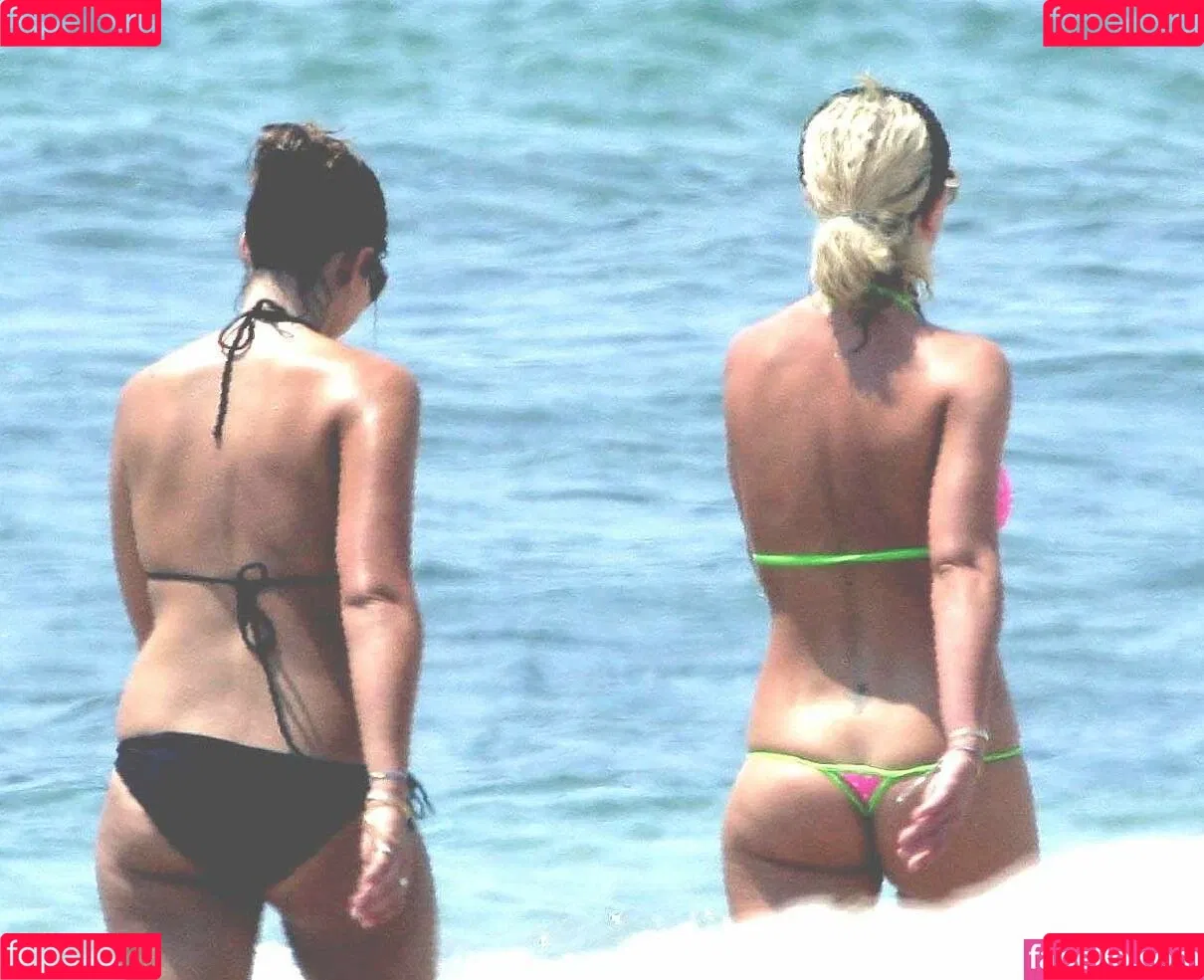 Britney Spears / britneyspears / xoxobritneyj Onlyfans Photo Gallery 