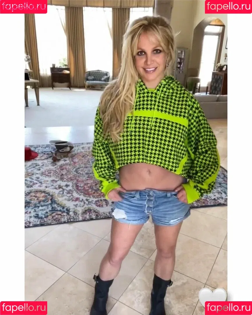 Britney Spears / britneyspears / xoxobritneyj Onlyfans Photo Gallery 