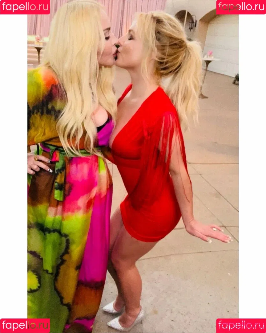 Britney Spears / britneyspears / xoxobritneyj Onlyfans Photo Gallery 