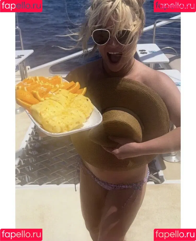 Britney Spears / britneyspears / xoxobritneyj Onlyfans Photo Gallery 