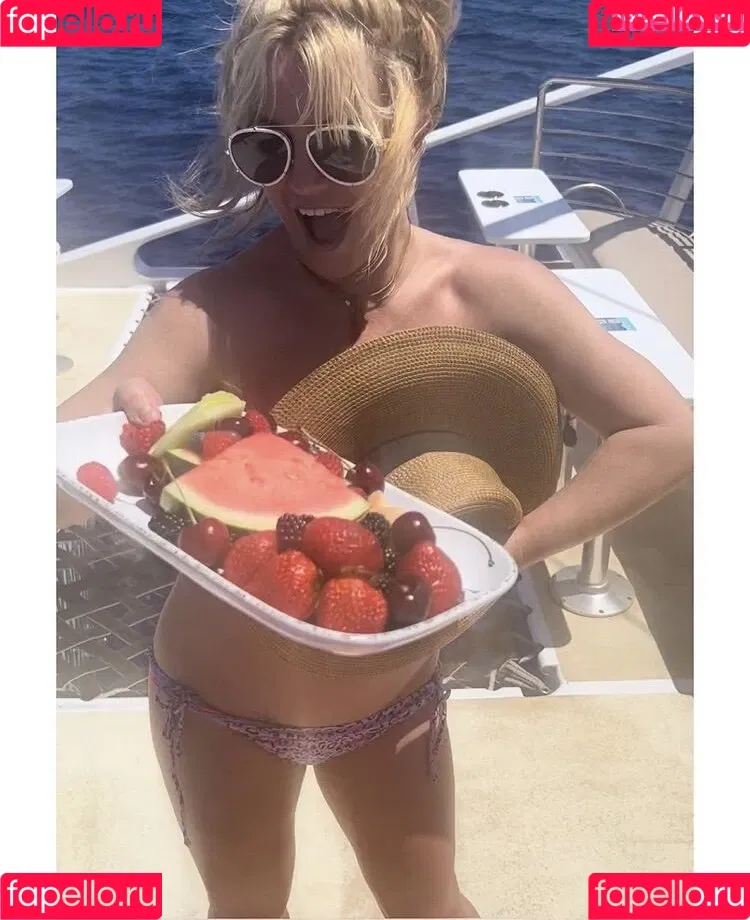 Britney Spears / britneyspears / xoxobritneyj Onlyfans Photo Gallery 