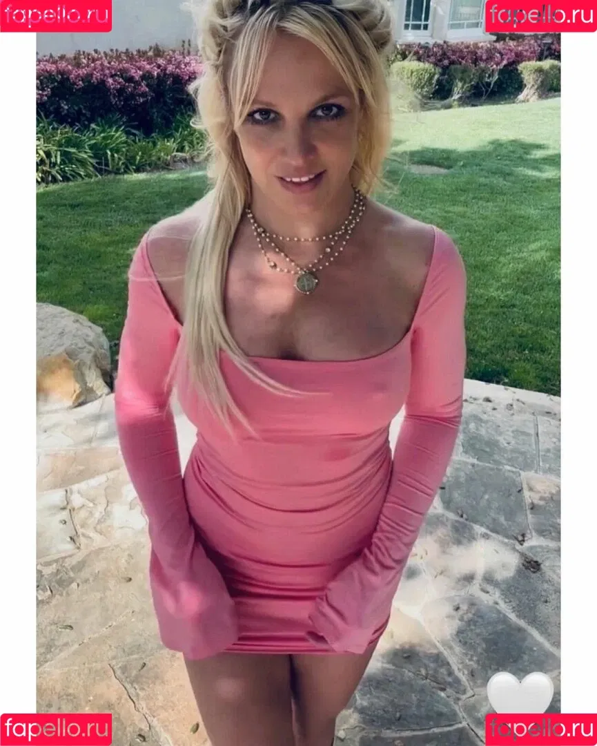 Britney Spears / britneyspears / xoxobritneyj Onlyfans Photo Gallery 