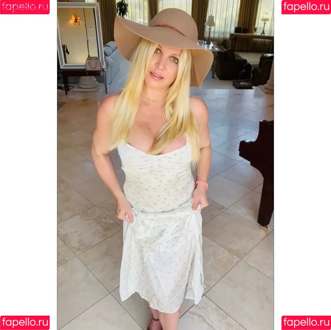 Britney Spears / britneyspears / xoxobritneyj Onlyfans Photo Gallery 