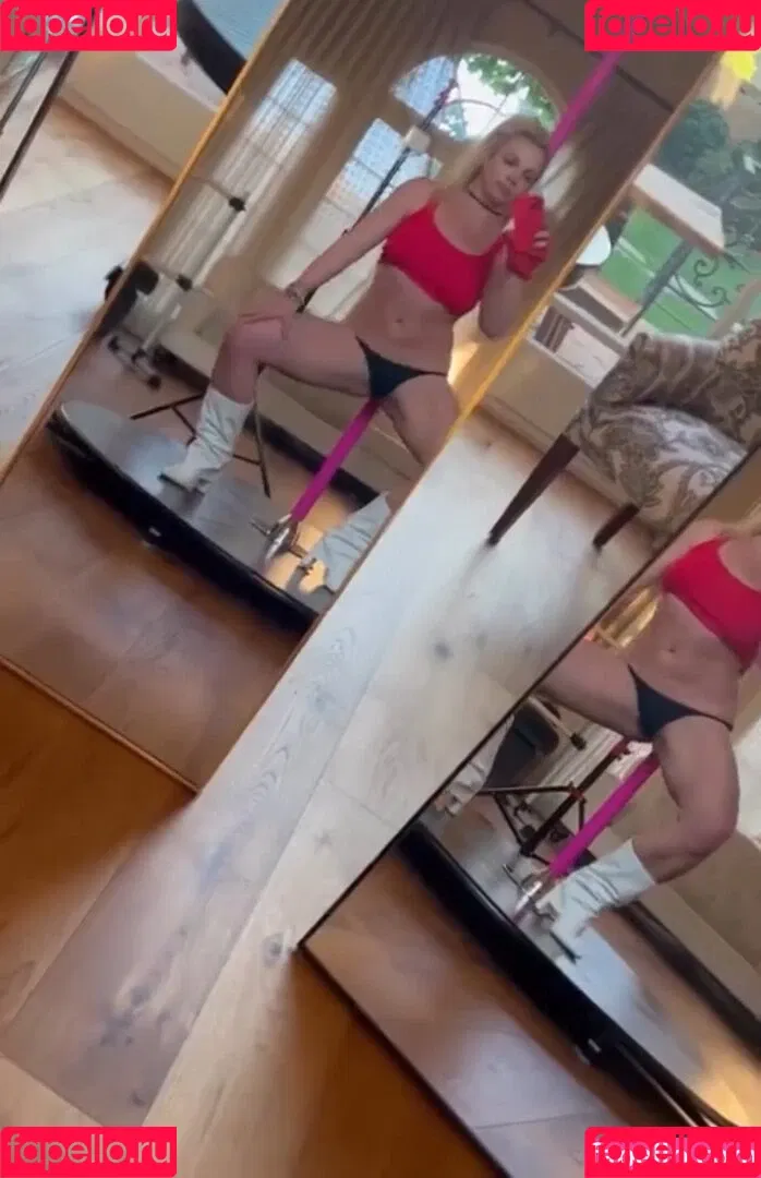 Britney Spears / britneyspears / xoxobritneyj Onlyfans Photo Gallery 