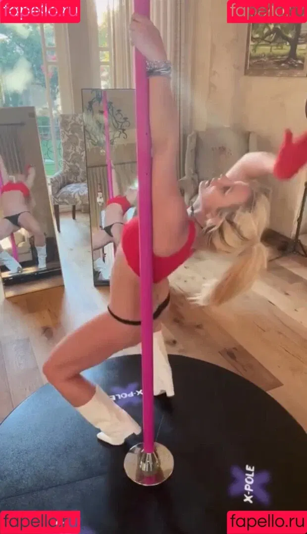 Britney Spears / britneyspears / xoxobritneyj Onlyfans Photo Gallery 