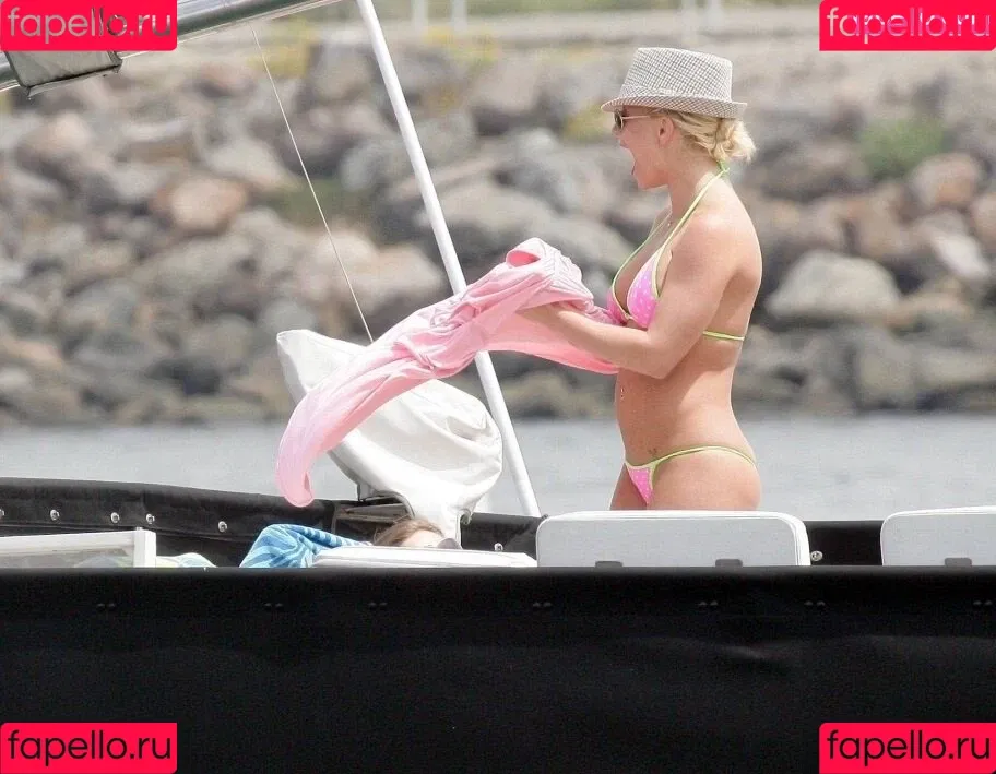 Britney Spears / britneyspears / xoxobritneyj Onlyfans Photo Gallery 