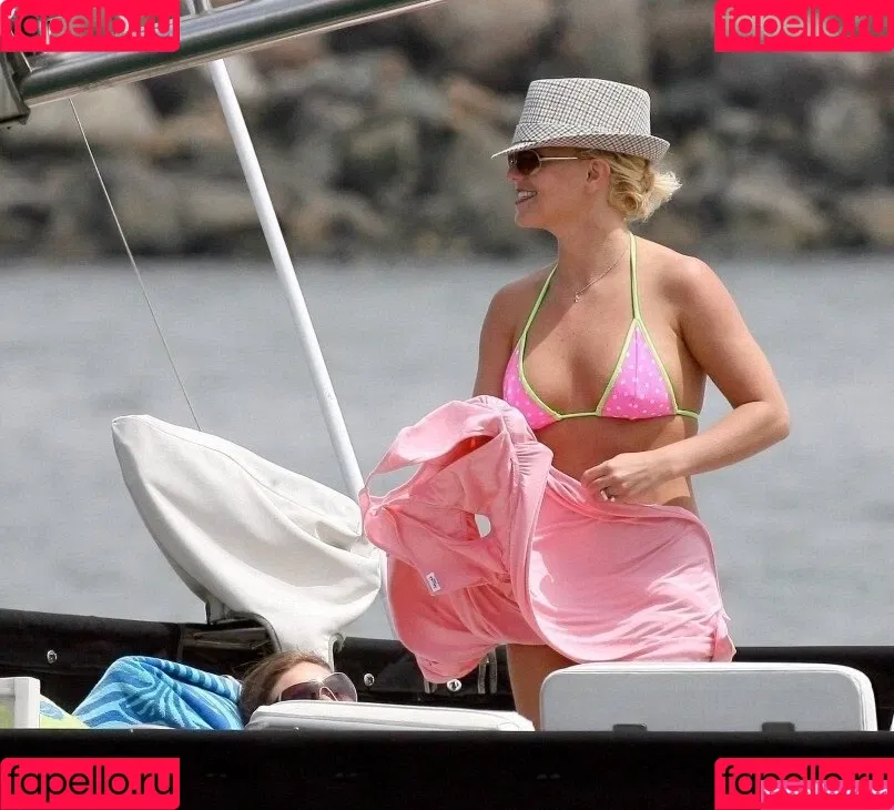 Britney Spears / britneyspears / xoxobritneyj Onlyfans Photo Gallery 