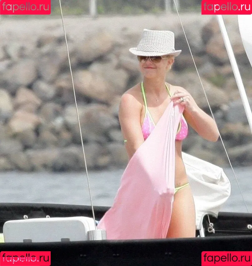 Britney Spears / britneyspears / xoxobritneyj Onlyfans Photo Gallery 