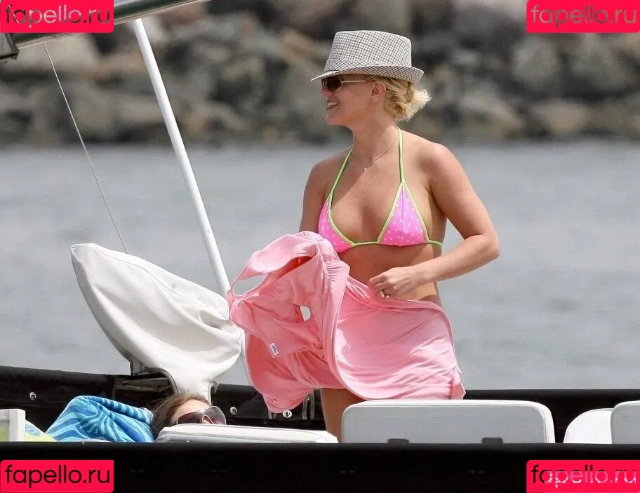 Britney Spears / britneyspears / xoxobritneyj Onlyfans Photo Gallery 