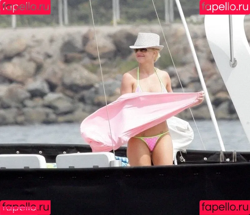 Britney Spears / britneyspears / xoxobritneyj Onlyfans Photo Gallery 