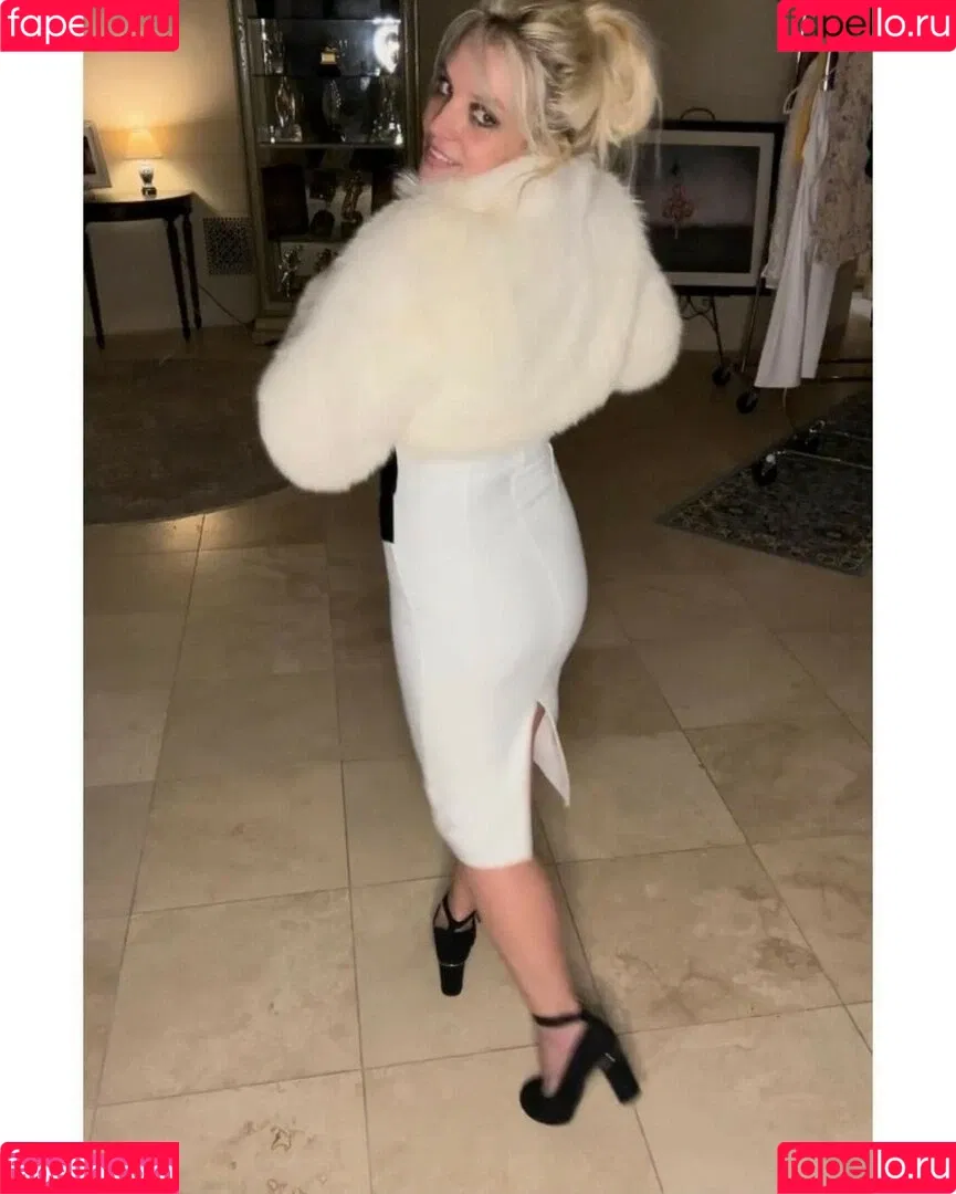 Britney Spears / britneyspears / xoxobritneyj Onlyfans Photo Gallery 