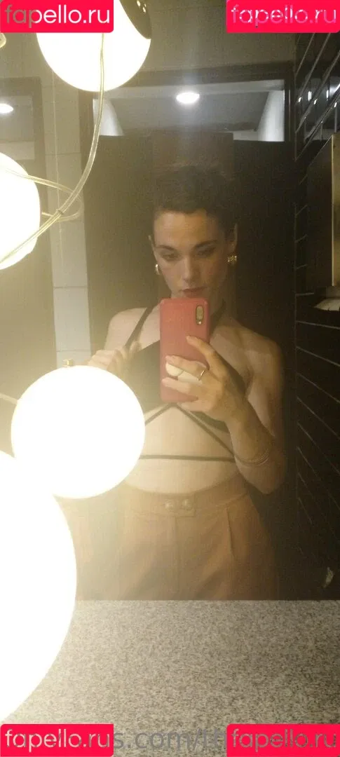 ladyfromshanghai / theladyfromshanghai Onlyfans Photo Gallery 