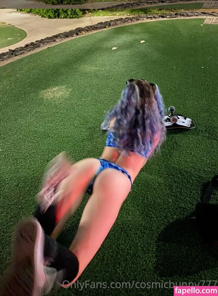 Karolinawhaley / cosmicbunny777 Onlyfans Photo Gallery 