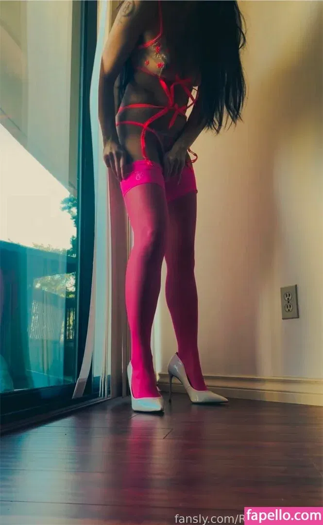 fille___de___06 / unefilleunique Onlyfans Photo Gallery 