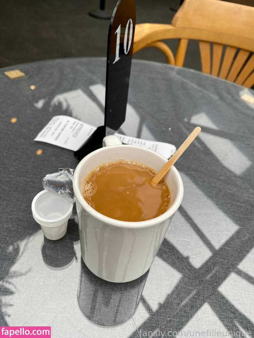 fille___de___06 / unefilleunique Onlyfans Photo Gallery 