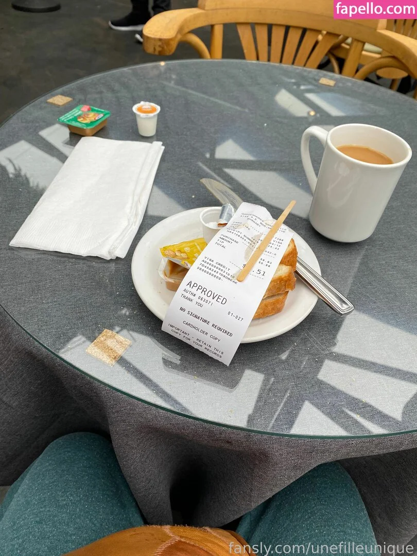 fille___de___06 / unefilleunique Onlyfans Photo Gallery 