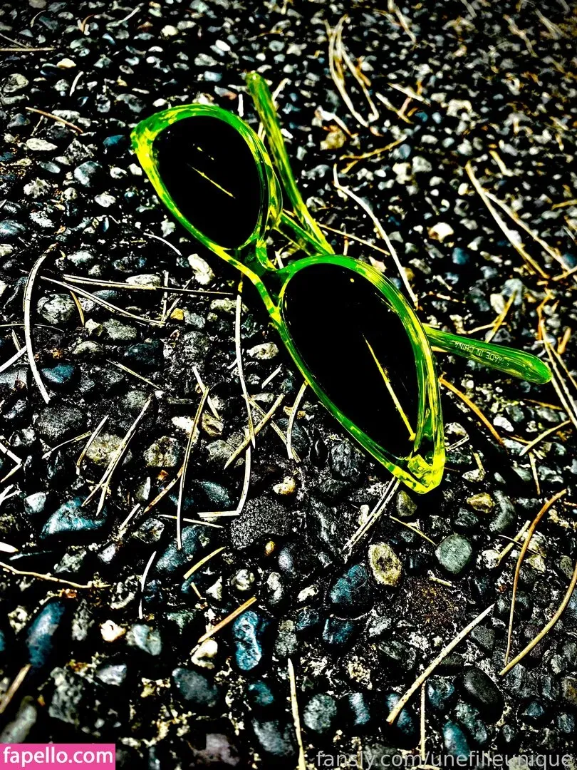 fille___de___06 / unefilleunique Onlyfans Photo Gallery 