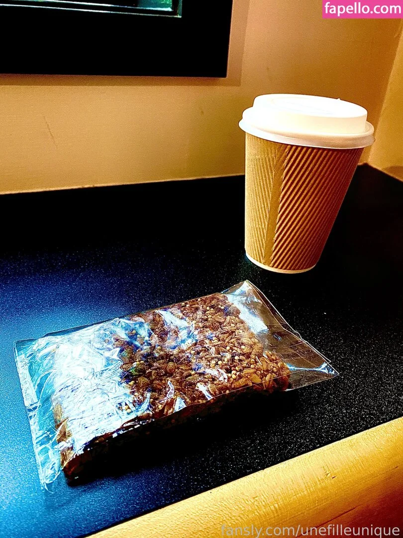 fille___de___06 / unefilleunique Onlyfans Photo Gallery 