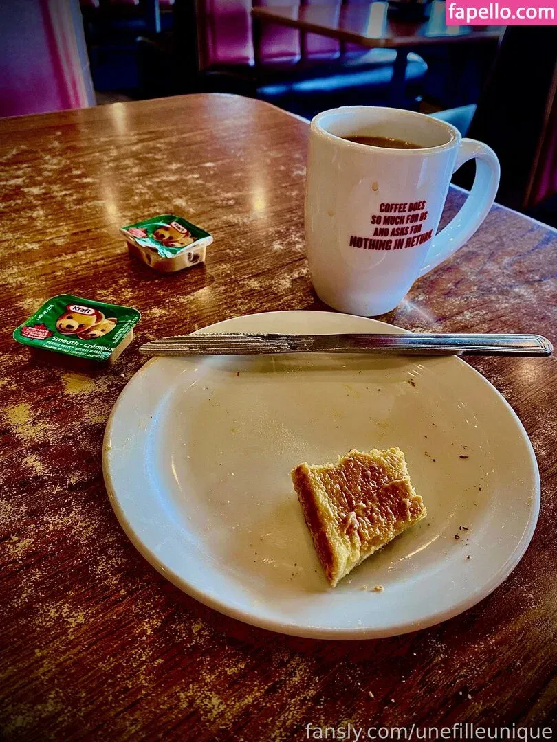 fille___de___06 / unefilleunique Onlyfans Photo Gallery 