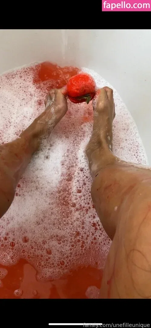 fille___de___06 / unefilleunique Onlyfans Photo Gallery 