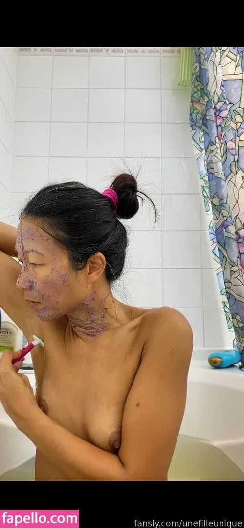 fille___de___06 / unefilleunique Onlyfans Photo Gallery 