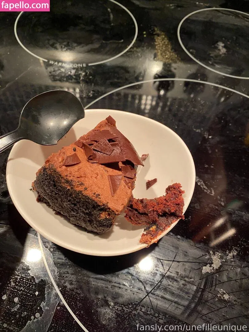 fille___de___06 / unefilleunique Onlyfans Photo Gallery 