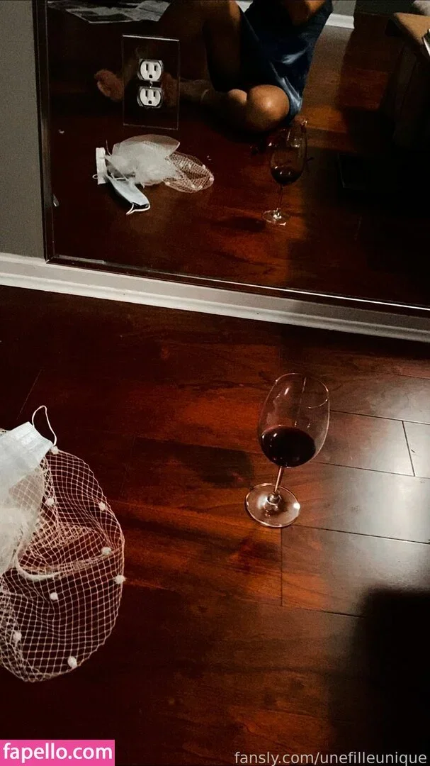 fille___de___06 / unefilleunique Onlyfans Photo Gallery 