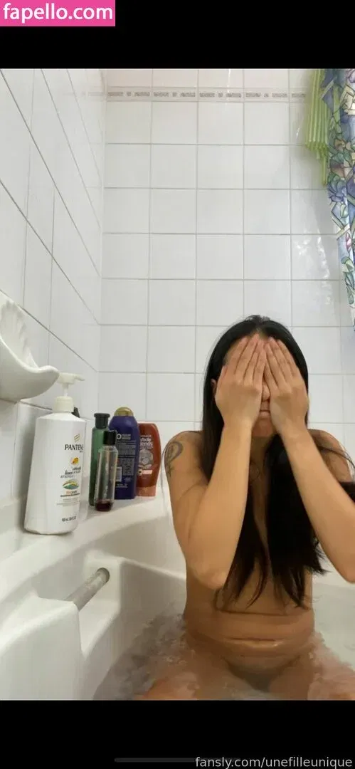 fille___de___06 / unefilleunique Onlyfans Photo Gallery 