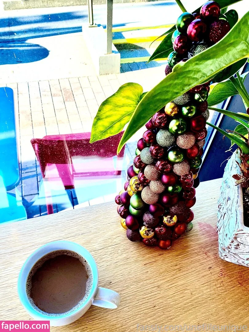 fille___de___06 / unefilleunique Onlyfans Photo Gallery 