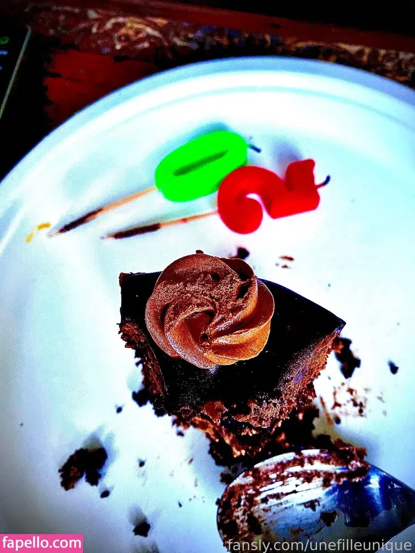 fille___de___06 / unefilleunique Onlyfans Photo Gallery 