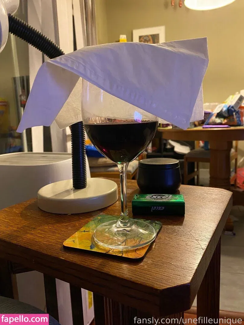 fille___de___06 / unefilleunique Onlyfans Photo Gallery 