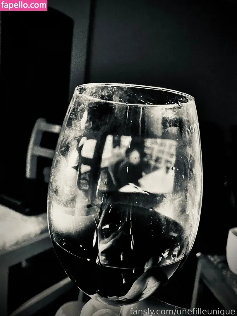 fille___de___06 / unefilleunique Onlyfans Photo Gallery 