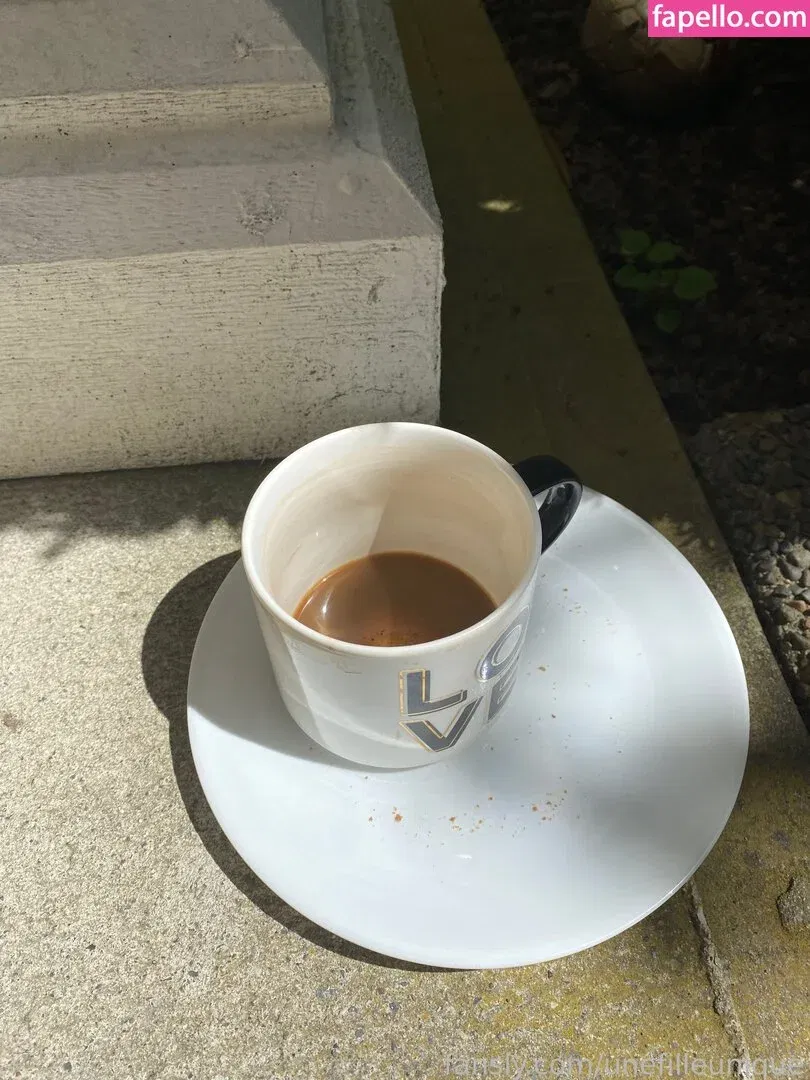 fille___de___06 / unefilleunique Onlyfans Photo Gallery 