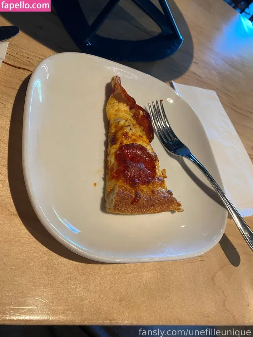 fille___de___06 / unefilleunique Onlyfans Photo Gallery 