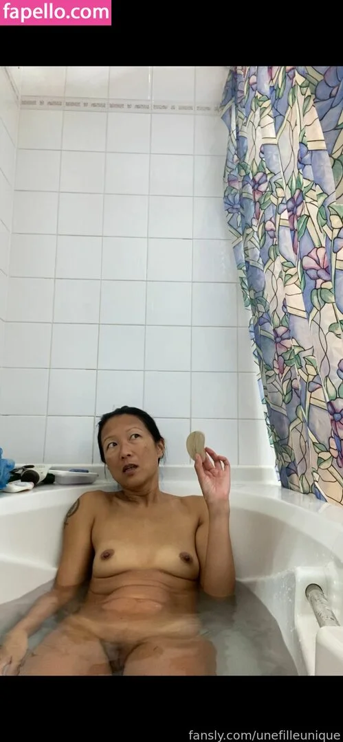 fille___de___06 / unefilleunique Onlyfans Photo Gallery 