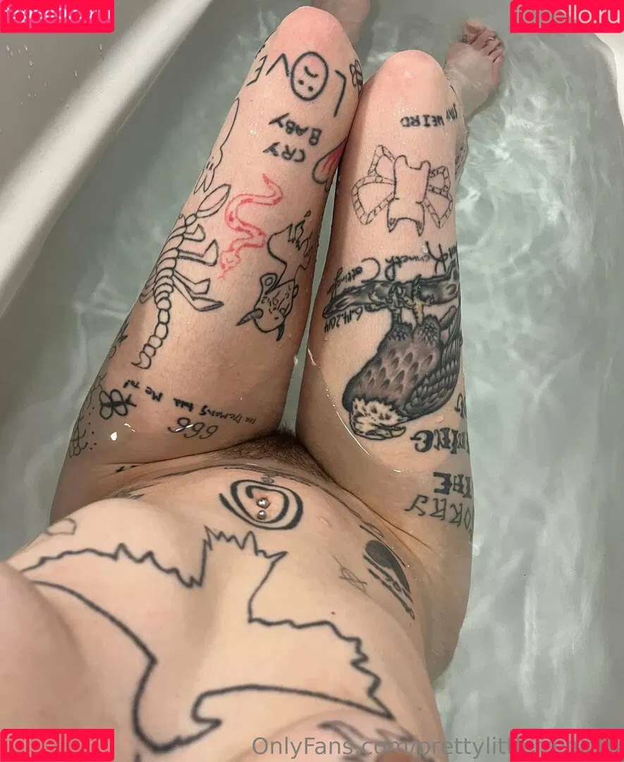 pre.ttylil13 / prettylittlefreak13 Onlyfans Photo Gallery 