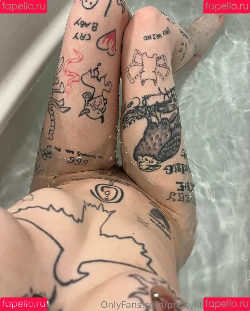 pre.ttylil13 / prettylittlefreak13 Onlyfans Photo Gallery 