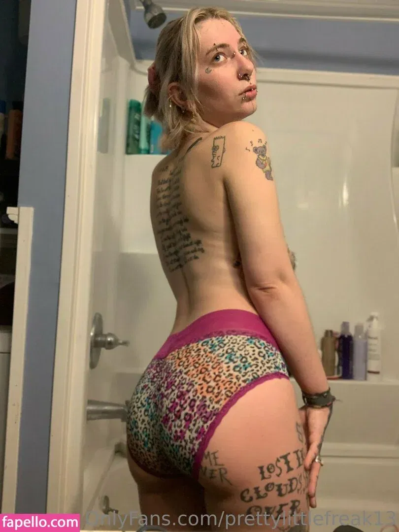 pre.ttylil13 / prettylittlefreak13 Onlyfans Photo Gallery 