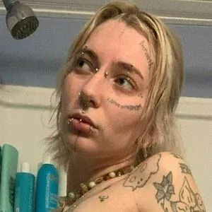 pre.ttylil13 / prettylittlefreak13 Onlyfans Photo Gallery 