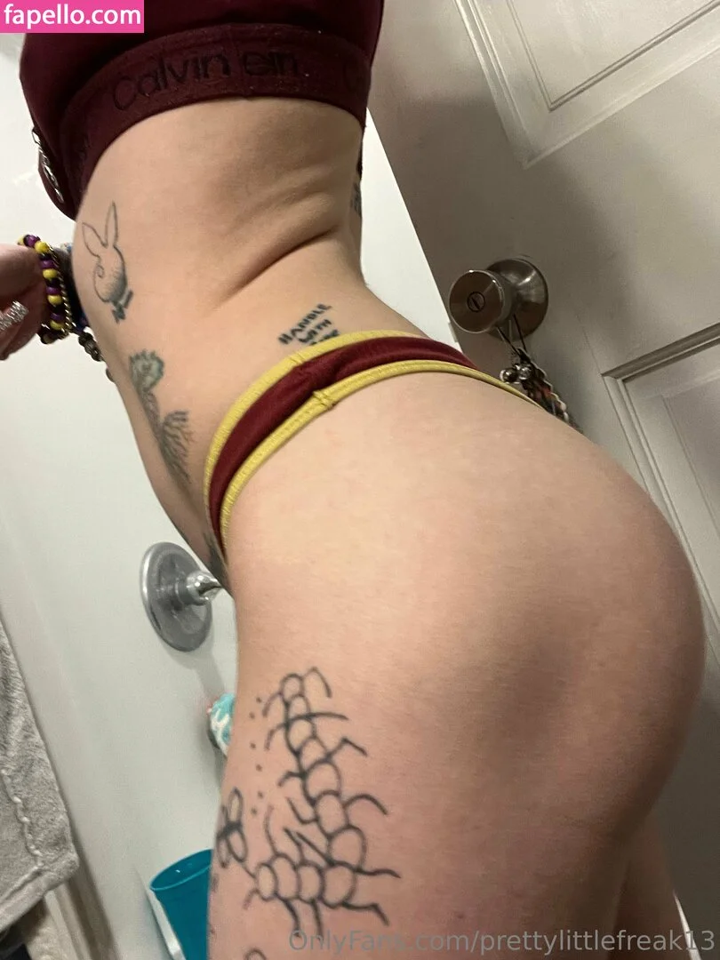 pre.ttylil13 / prettylittlefreak13 Onlyfans Photo Gallery 