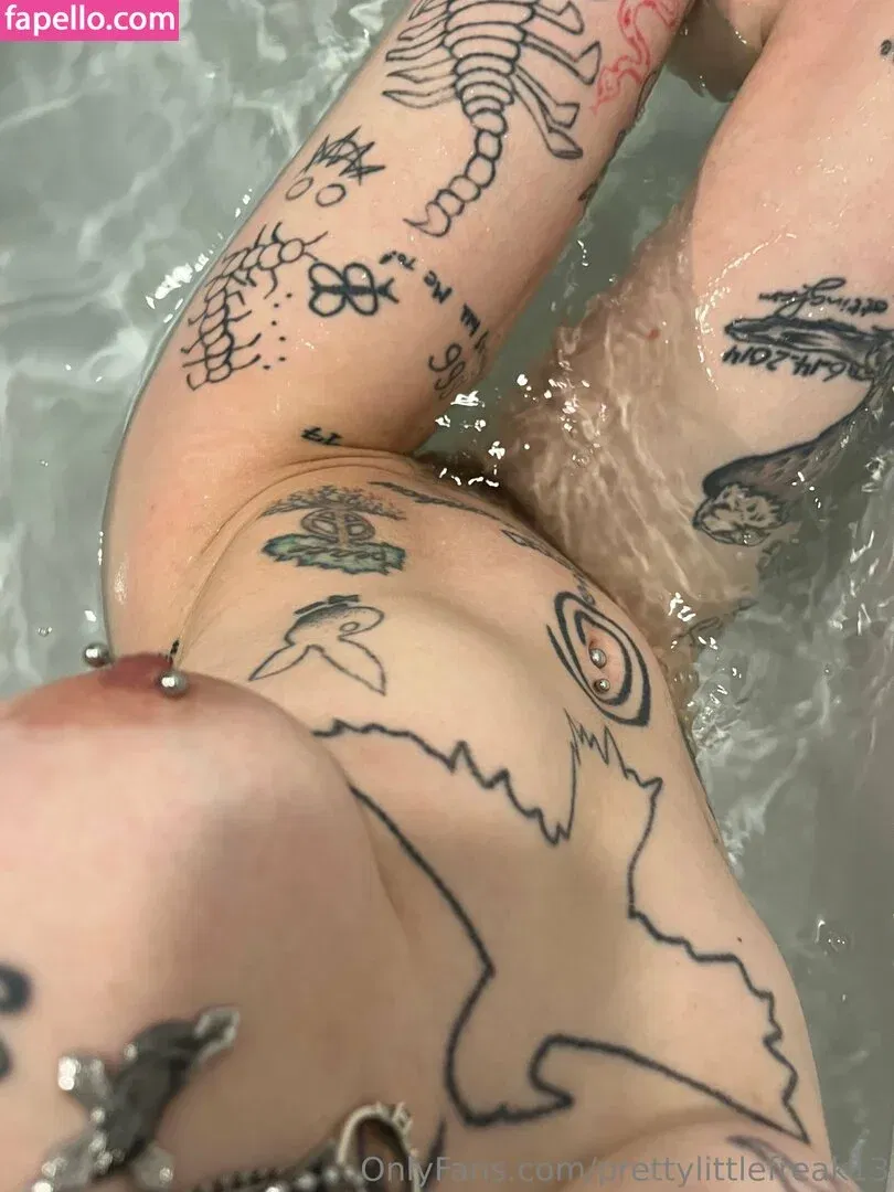 pre.ttylil13 / prettylittlefreak13 Onlyfans Photo Gallery 