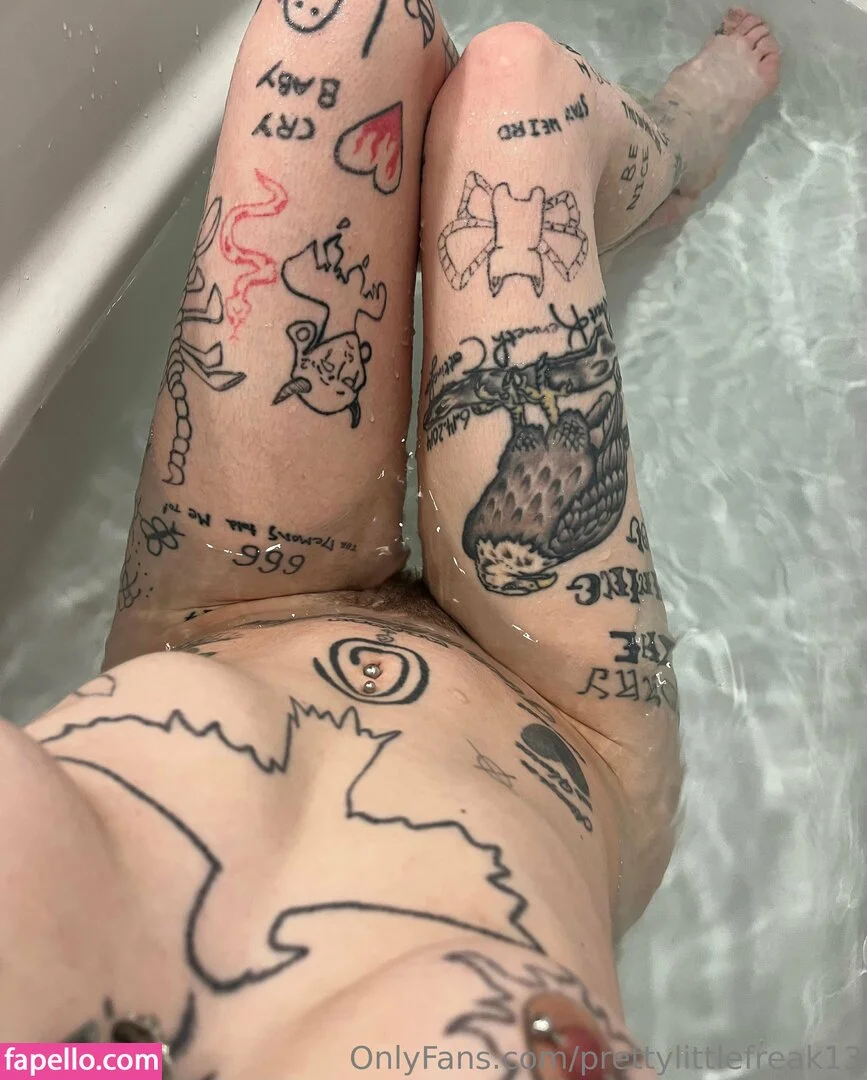 pre.ttylil13 / prettylittlefreak13 Onlyfans Photo Gallery 