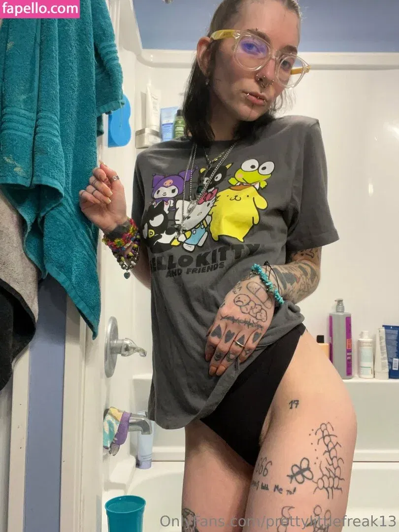 pre.ttylil13 / prettylittlefreak13 Onlyfans Photo Gallery 